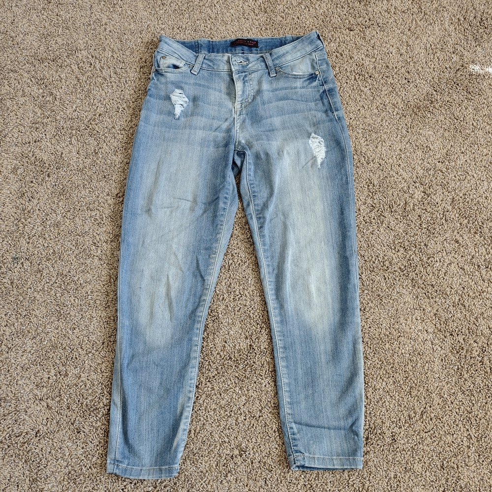 Celebrity Pink Women's Skinny Jeans Size 3/26 Light Wash Distressed Denim